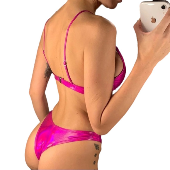 NEW V-Bar Underwire Push-up Bikini - Picture 3 of 8